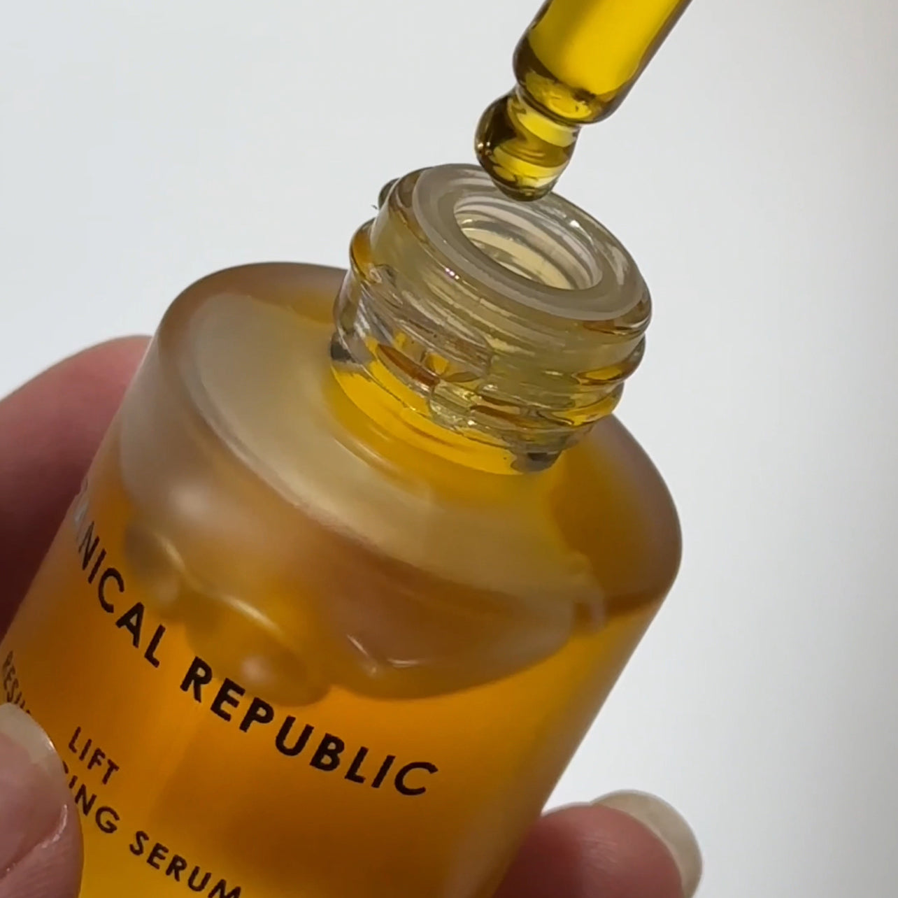 Load video: Lift Resurfacing Serum